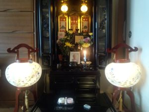 仏壇と提灯